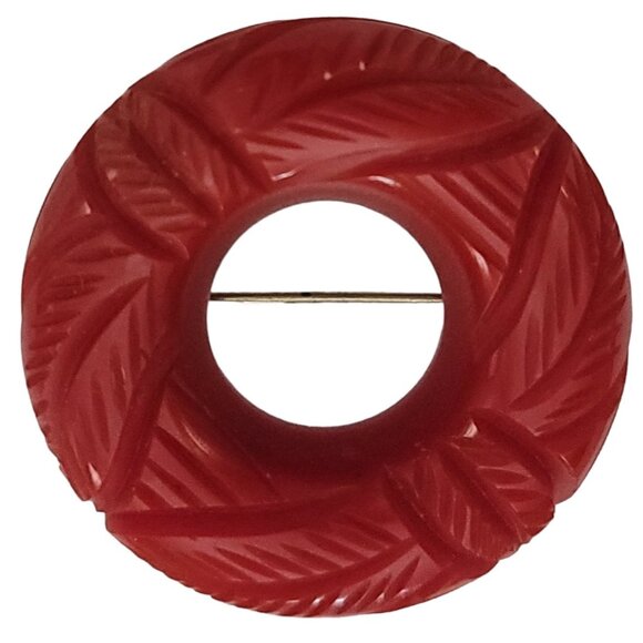 Red Carved Round Open Bakelite Brooch C-Clasp K47